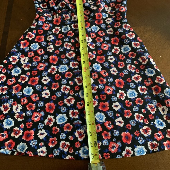 Forever 21 sundress! Size small - Picture 5 of 7